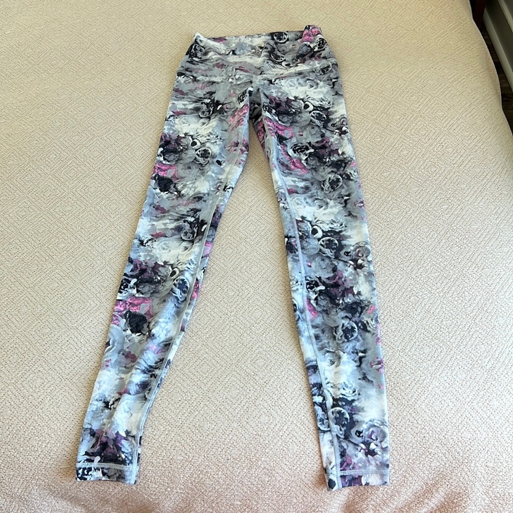 Lululemon wunder under leggins size 6